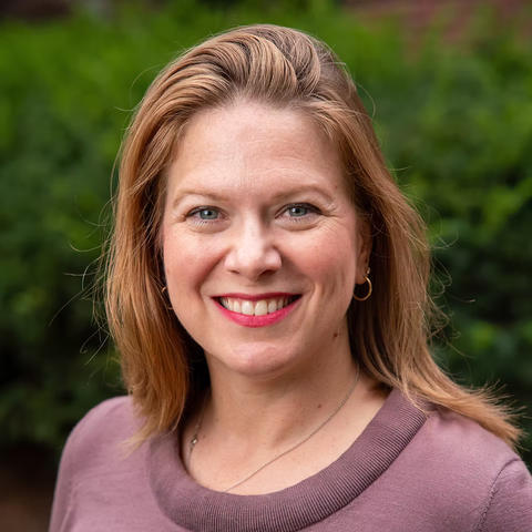 beth tipton headshot