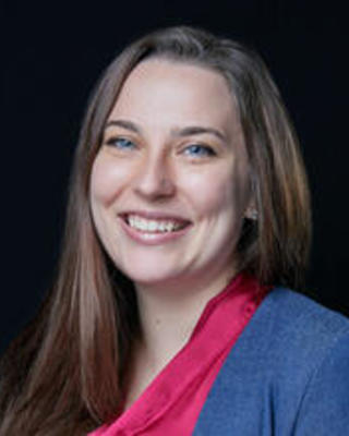 Rebecca Marshall Headshot